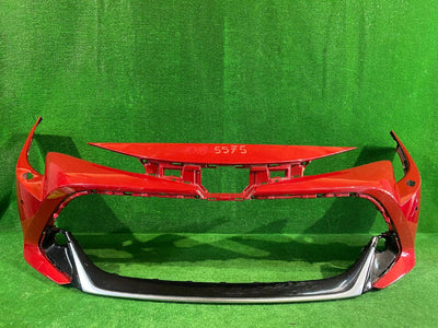 ZDERZAK PRZEDNI TOYOTA COROLLA E21 HB KOMBI GR SPORT NR.5575