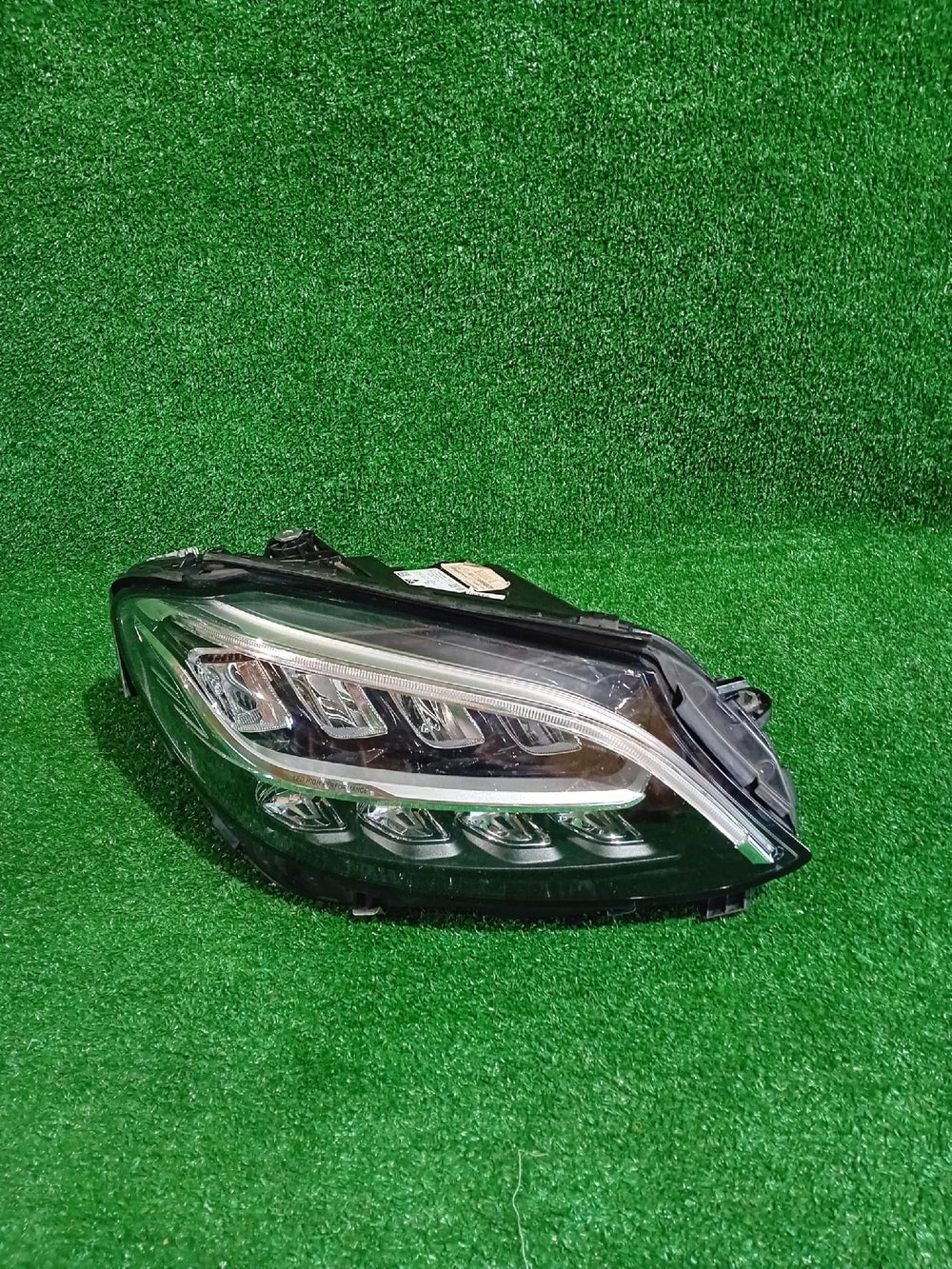 REFLEKTOR PRAWY MERCEDES W205 LIFT FULL LED NR,063