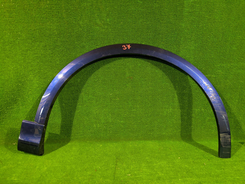 LISTWA BŁOTNIKA PRAWA PRZEDNIA AUDI Q8 4M8