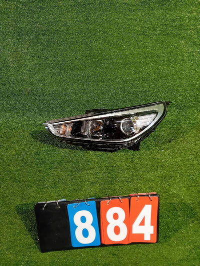 REFLEKTOR LEWY PRZÓD HYUNDAI I30 III 17- BEZ DOSWIETLENIA NR.894