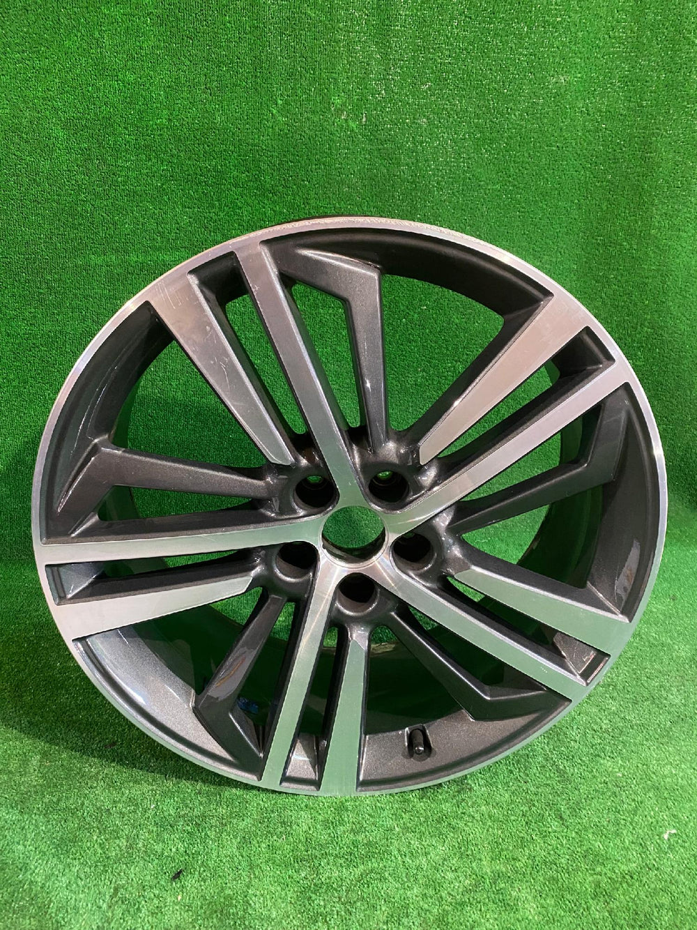 ALUFELGA AUDI Q5 20” 8J ET39