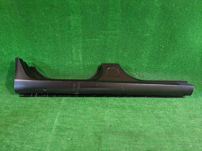 PRÓG PRAWY SKODA FABIA III