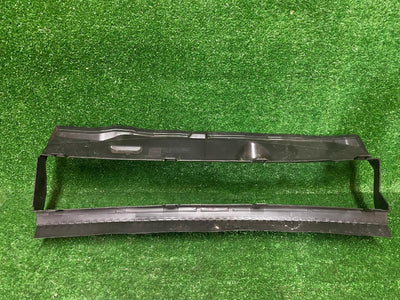 KIEROWNICA POWIETRZA AUDI E-TRON