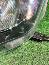 REFLEKTOR PRAWY TOYOTA HILUX VIII LIFT ZWYKŁY