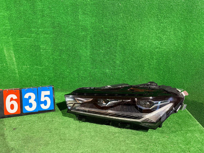 REFLEKTOR LEWY SKODA SUPERB IV NR:635