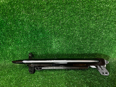 DRL KIERUNKOWSKAZ PRAWY PORSCHE CAYENNE LIFT 9y0953082a