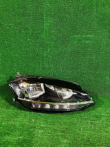 REFLEKTOR PRAWY VW GOLF VII LIFT