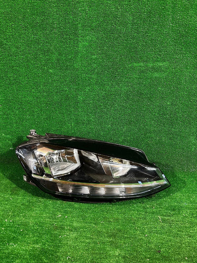 REFLEKTOR PRAWY VW GOLF VII LIFT