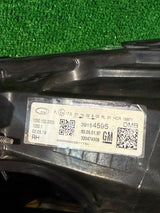 REFLEKTOR PRAWY OPEL INSIGNIA B NR:668