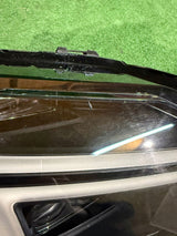 REFLEKTOR PRAWY VOLVO XC90 II LIFT 2024- NR.760