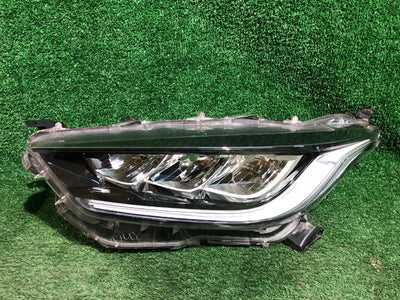 REFLEKTOR LEWY TOYOTA YARIS IV FULL LED