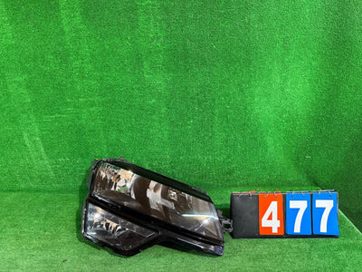 REFLEKTOR PRAWY SKODA KAROQ nr:477