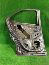 DRZWI TYŁ TYLNE LEWE TOYOTA YARIS CROSS NR.2567