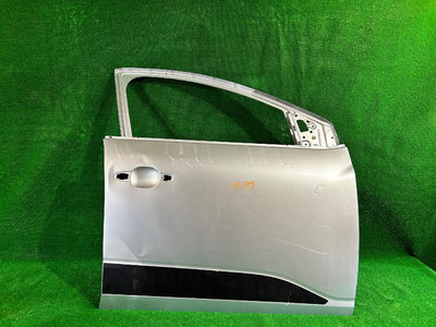 DRZWI PRZEDNIE PRAWE DACIA SANDERO III