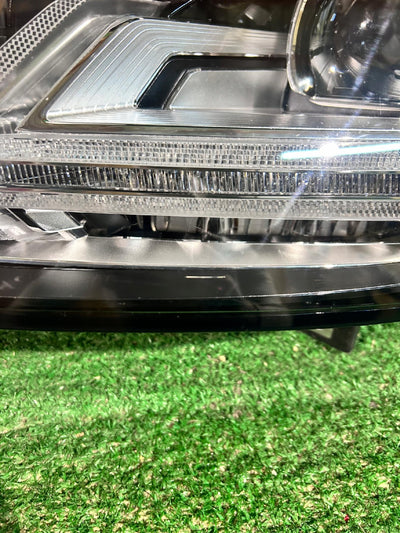 REFLEKTOR LEWY AUDI Q7 MATRIX 4M0
