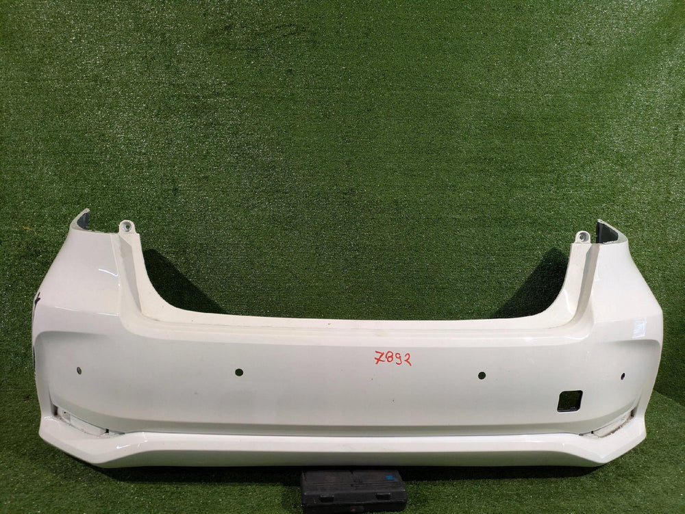 ZDERZAK TYLNY TYŁ TOYOTA COROLLA E21 SEDAN PDC NR.7892