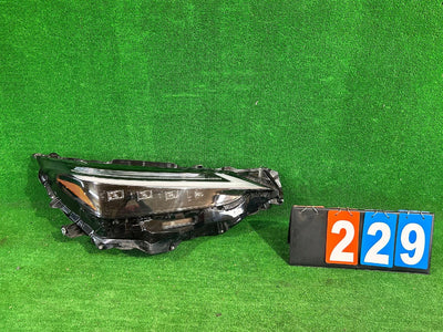 REFLEKTOR PRAWY LEXUS NX II 2021- FULL LED nr:229
