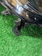 REFLEKTOR PRAWY RENAULT MEGANE IV FULL LED nr:545