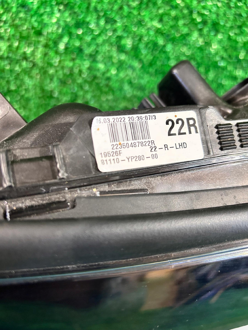 REFLEKTOR PRAWY TOYOTA C-HR CHR CH-R LIFT GR NR.70