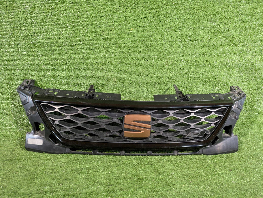 GRILL ATRAPA CHŁODNICY SEAT LEON III LIFT CUPRA NR.38