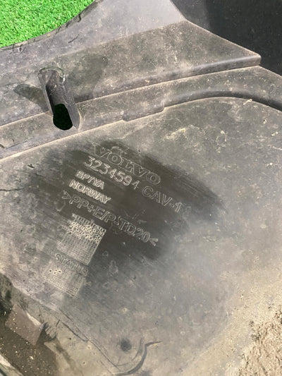 OSŁONA ZDERZAKA PRZEDNIA PRZÓD VOLVO XC40 NR.0040