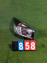 REFLEKTOR PRAWY PRZÓD RENAULT TRAFIC III VIVARO II 14- NR.858