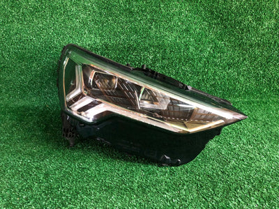 REFLEKTOR PRAWY AUDI Q3 83A NR.51