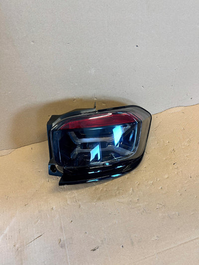LAMPA TYŁ TYLNA PRAWA JEEP AVENGER NR.001