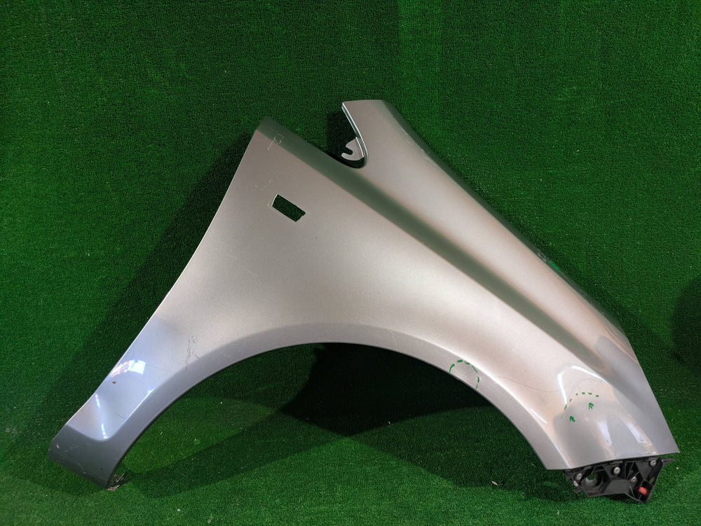 BŁOTNIK PRZEDNI PRAWY PRZÓD OPEL CORSA D NR.26