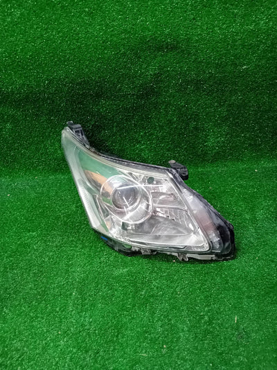 REFLEKTOR PRAWY TOYOTA AVENSIS T27