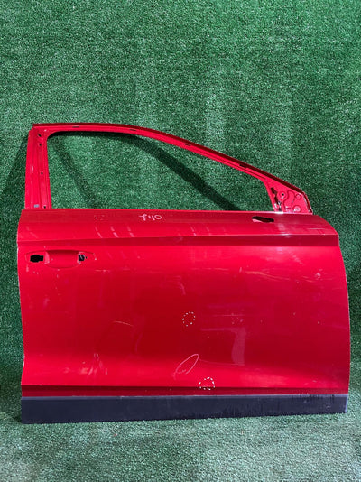 DRZWI PRZEDNIE PRAWE SEAT ARONA
