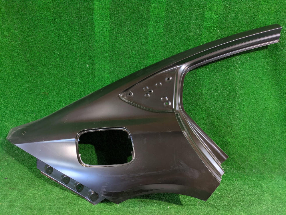 BŁOTNIK TYŁ TYLNY PRAWY SŁUPEK OPEL INSIGNIA B SEDAN NR.036