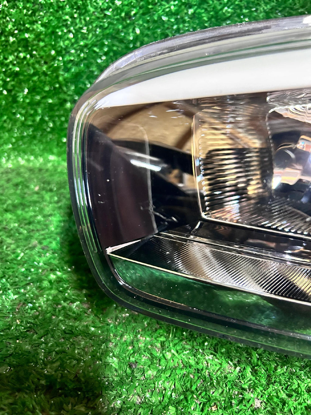 REFLEKTOR LEWY KIA CEED II