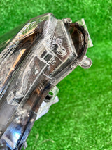 REFLEKTOR PRAWY TOYOTA RAV4 V FULL LED NR.046