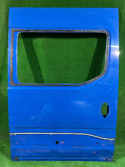 DRZWI TYLNE PRAWE PRZESUWNE IVECO DAILY NR.104
